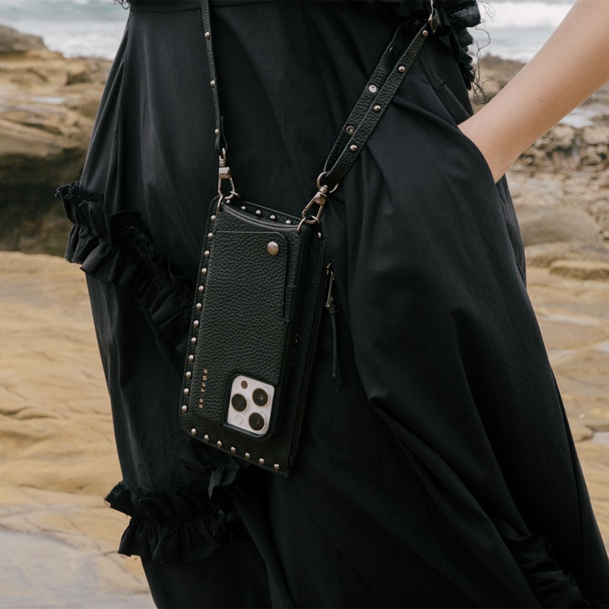 Leather iPhone Complete Set | Black with Pewter Round Studs